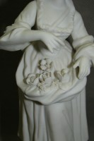 Статуэтка фигурка фарфоровая (W699)