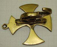 Крючок для одежды в виде мальтийского креста (V972)