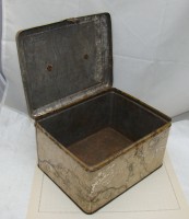 Шкатулка коробка жестяная старинная (M990)