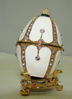 Декоративное яйцо - шкатулка в стиле Фаберже (W530)