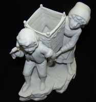 Скульптура фарфоровая старинная Дети с корзиной (W331)