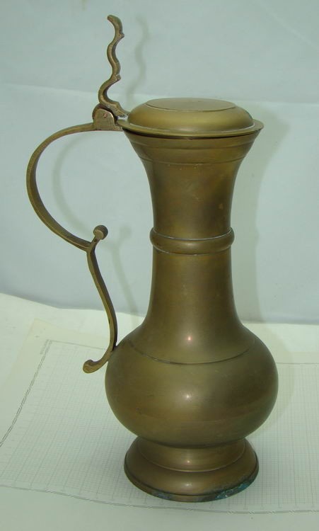 Кувшин с крышкой.  (R769)