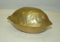 Орехокол Орех (Q461)