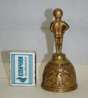 Колокольчик винтажный Писающий мальчик Брюссель (A539)