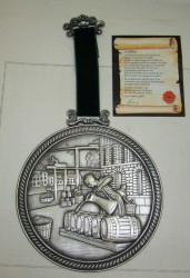 Медаль на стену оловянная Вино (Q819)