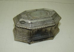 Шкатулка маленькая старинная (Q412)
