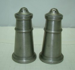Солонка и перечница WMF (R615)