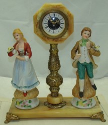 Mercedes часы каминные с фигурками винтажные (W167)