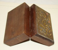 Шкатулка деревянная винтажная с чеканкой (M454)