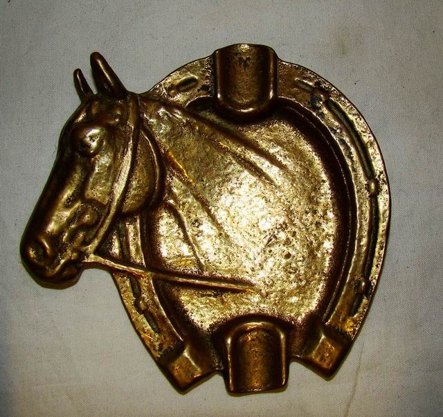 Пепельница "Лошадь" (D115)