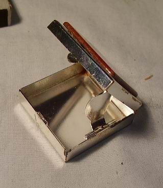 Пепельница карманная с откидной площадкой для сигареты (BB722)