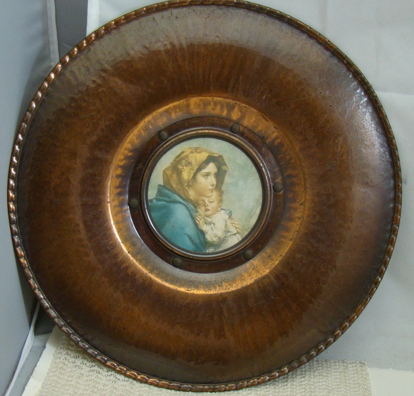 Тарелка настенная винтажная Мадонна (M167)