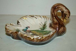 Лоток "Лебедь и павлин" (T762)