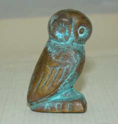 Фигурка литая бронзовая старинная Сова (Q717)