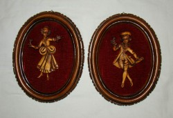 Скульптуры барельефы на рамках парные. (U131)