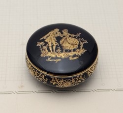 Limoges винтажная шкатулка-таблетница (B137)