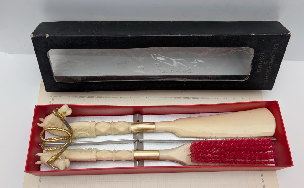 Щетка и рожок для обуви винтажные Лошадь (B042)