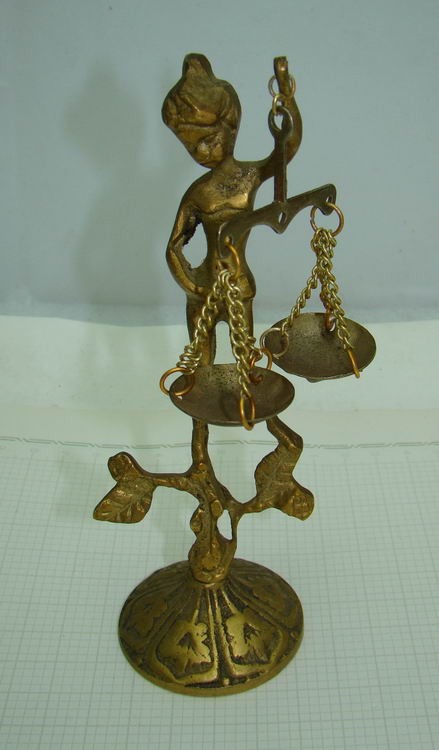 Фигурка "Фемида" (R817)