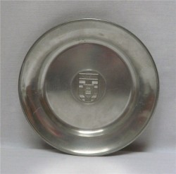 Тарелка на стену "Герб" (K913)