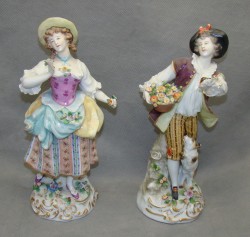 Скульптуры фигурки фарфоровые старинные (Y427)