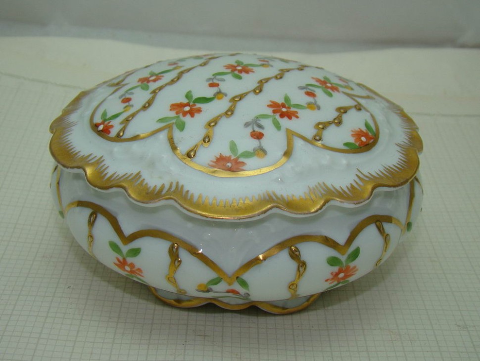 Шкатулка фарфоровая Лимож (U550)