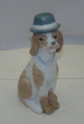 Casades фигурка фарфоровая винтажная Собака в шляпе (Y363)