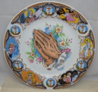 Тарелка декоративная Руки молящегося (Y825)