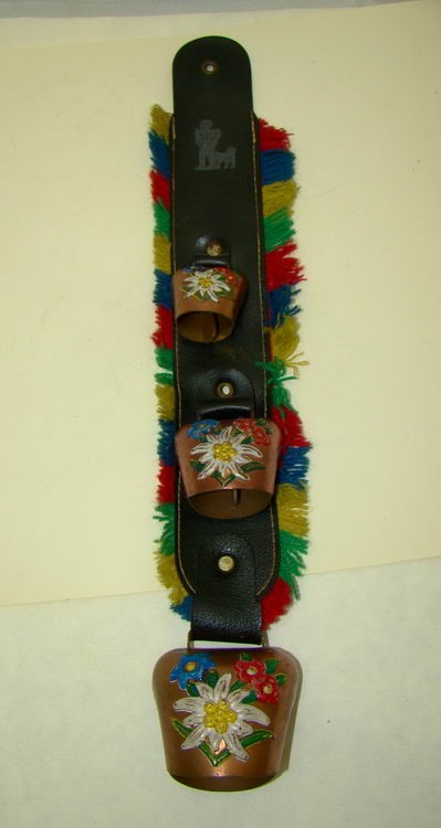 Колокольчики альпийские 3шт. на ремне (U188)