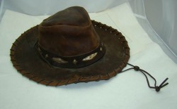 Шляпа старинная (R541)