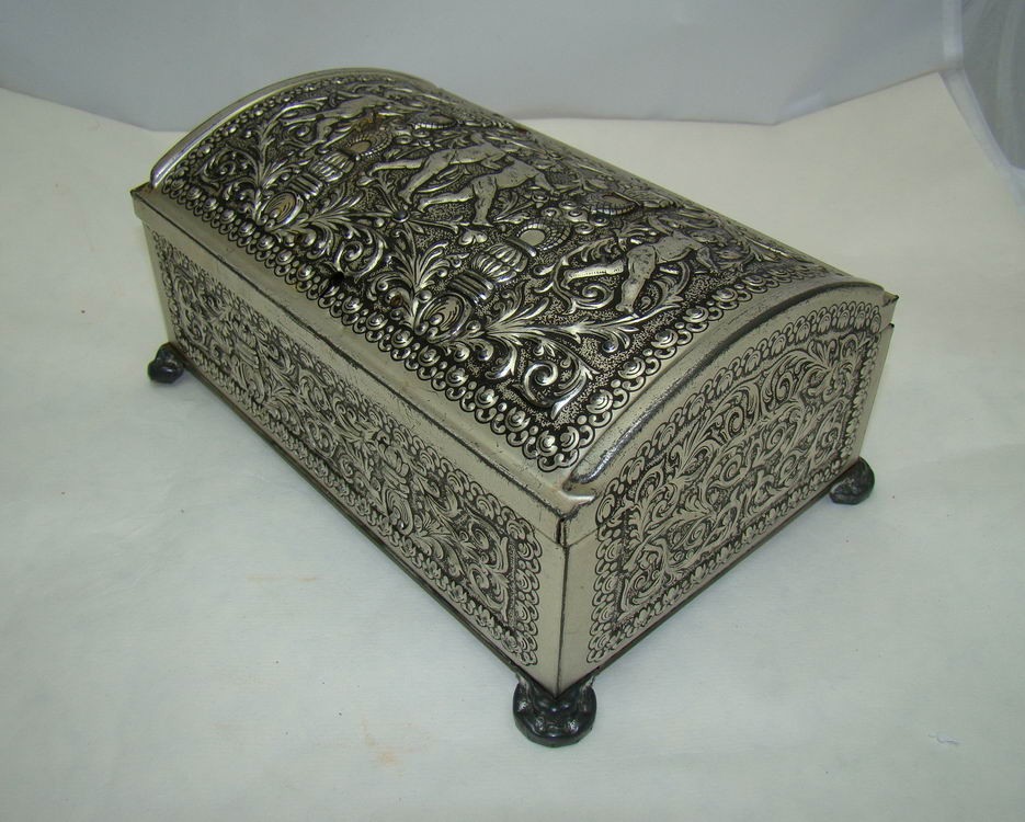 Шкатулка жестяная (U139)