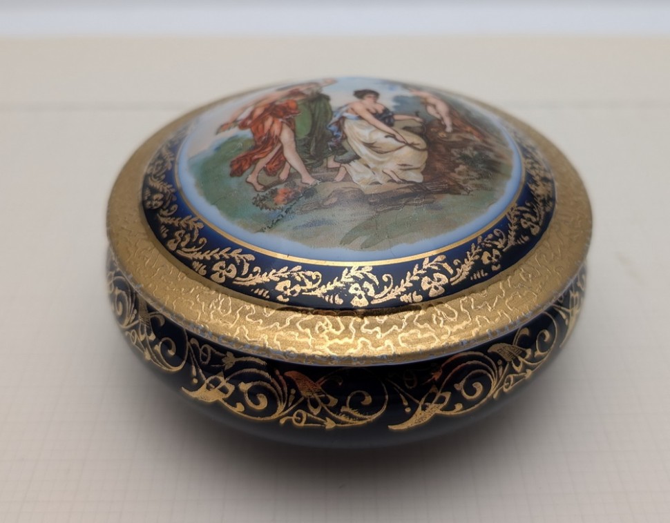 Шкатулка винтажная Наказание Купидона (A950)