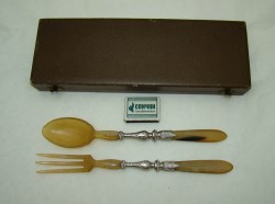 Вилка и ложка большие старинные из кости (U140)