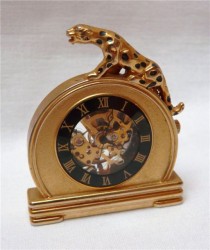 Часы настольные "Пантера" (J280)