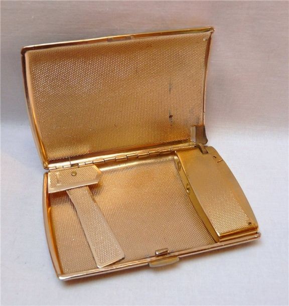 Портсигар с зажигалкой (H726)