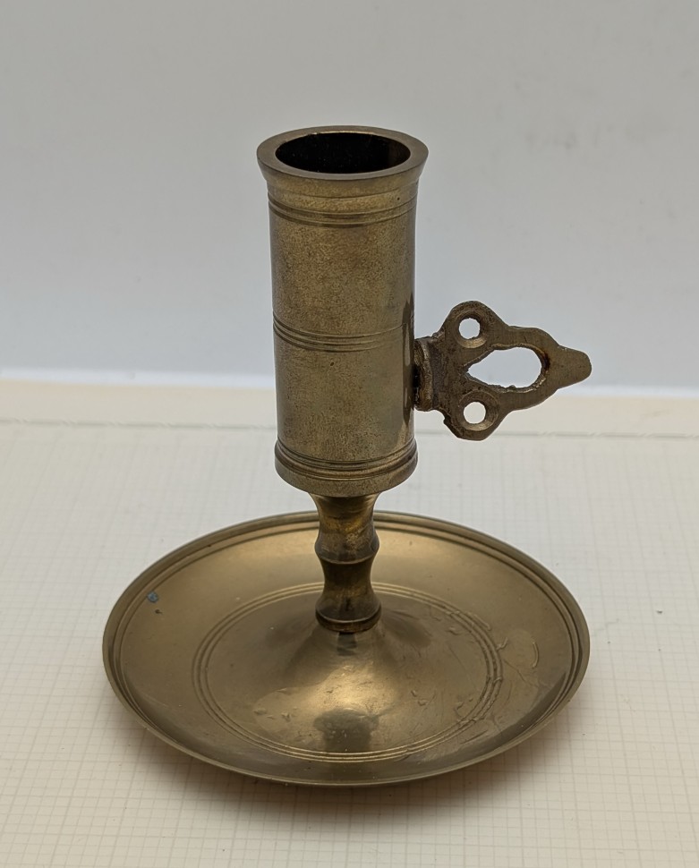 Подсвечник регулятором высоты свечи (B052)