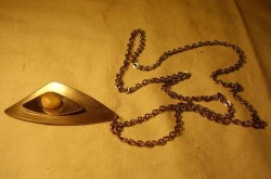 Бижутерия "Пластина с камнем" (B916)