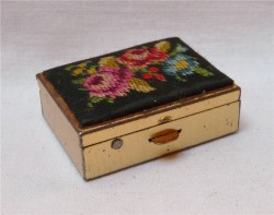 Таблетница (J708)