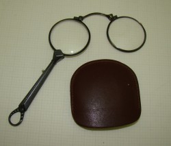 Лорнет складной серебряный старинный (Q670)