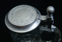 Кружка пивная винтажная Mahou с трещиной (M182)