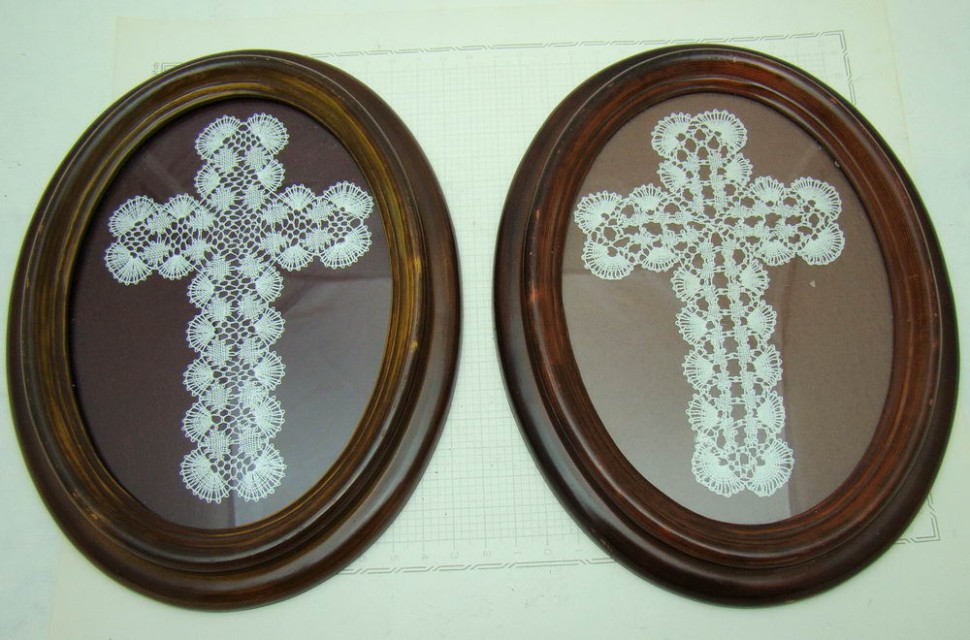 Кружева фламандские в рамке "Крест" 2шт. (U460)