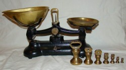 Весы старинные (P529)