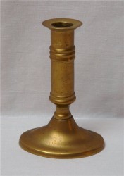 Подсвечник с овальной подставкой (K251)