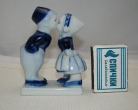 Фигурка фарфоровая голландский сувенир (M575)