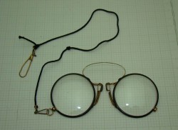 Пенсне старинное (R824)