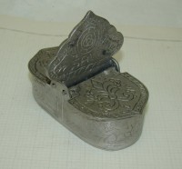 Шкатулка маленькая двухсекционная таблетница пепельница (Q073)