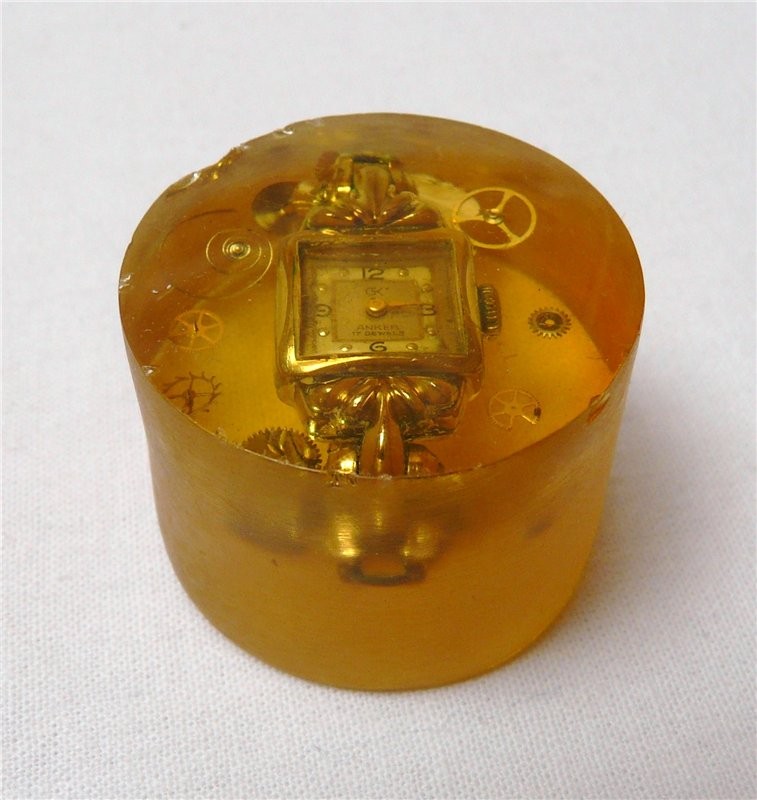 Сувенир настольный "Часы" (J523)