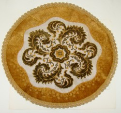 Салфетка-коврик с вышивкой винтажная (X709)