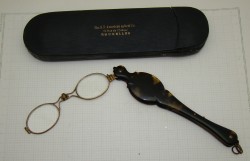 Лорнет старинный с футляром (Y294)