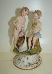 Capodimonte CVS винтажная статуэтка Дети с гусем (A760)