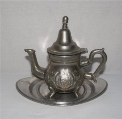 Кофейник на подносе (K930)